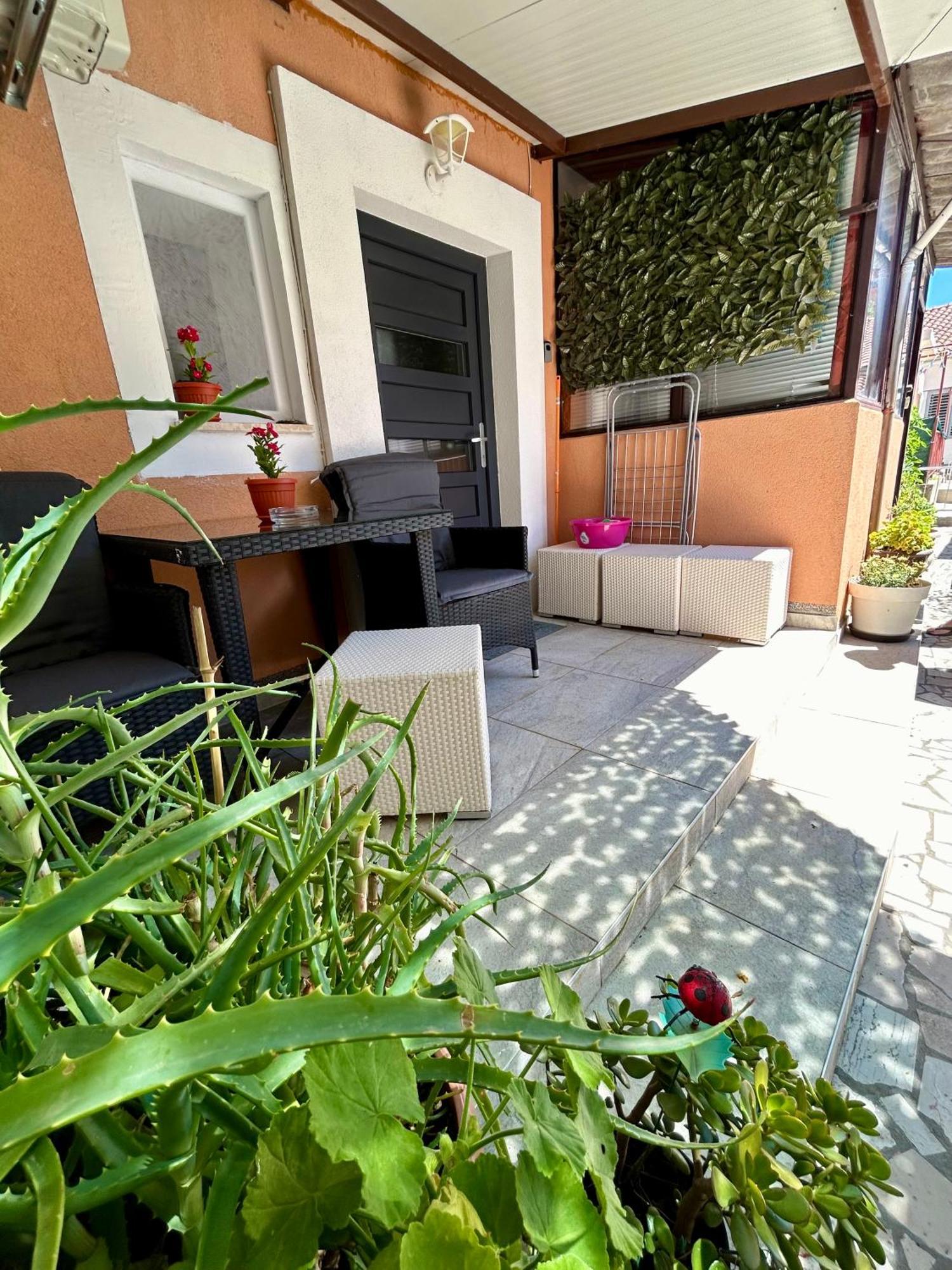 Privatunterkunft City Center With Balcony Pula